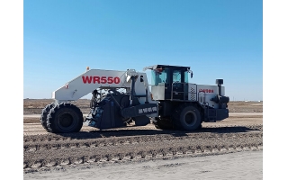 乐动（中国）设备在吉林中交三公局松通高速